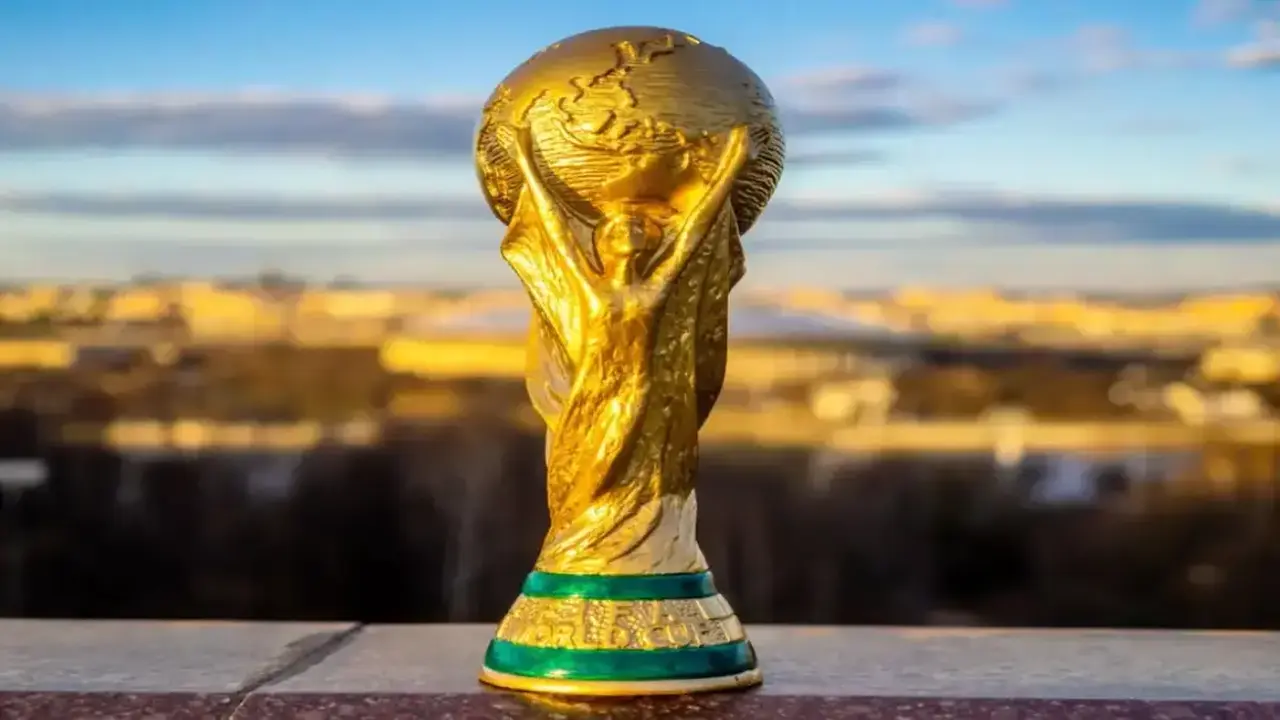مباراة مصر ونيوزيلندا في كأس العالم تثير الشغف الرياضي.